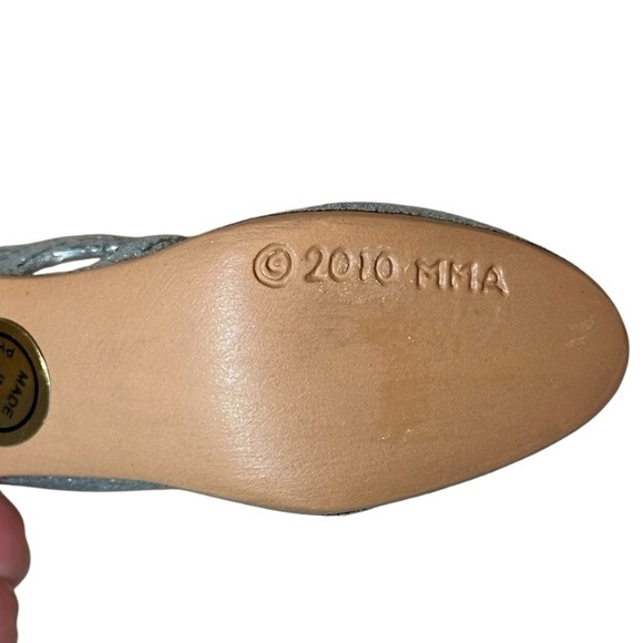 METROPOLITAN MUSEUM OF ART SILVER BANDED SLINGBACK SHOE ORNAMENT 2010 - Picture 6 of 8